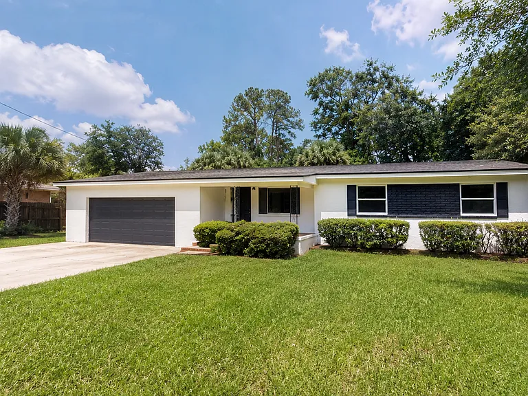 5218 Seaboard Ave — Photo 1