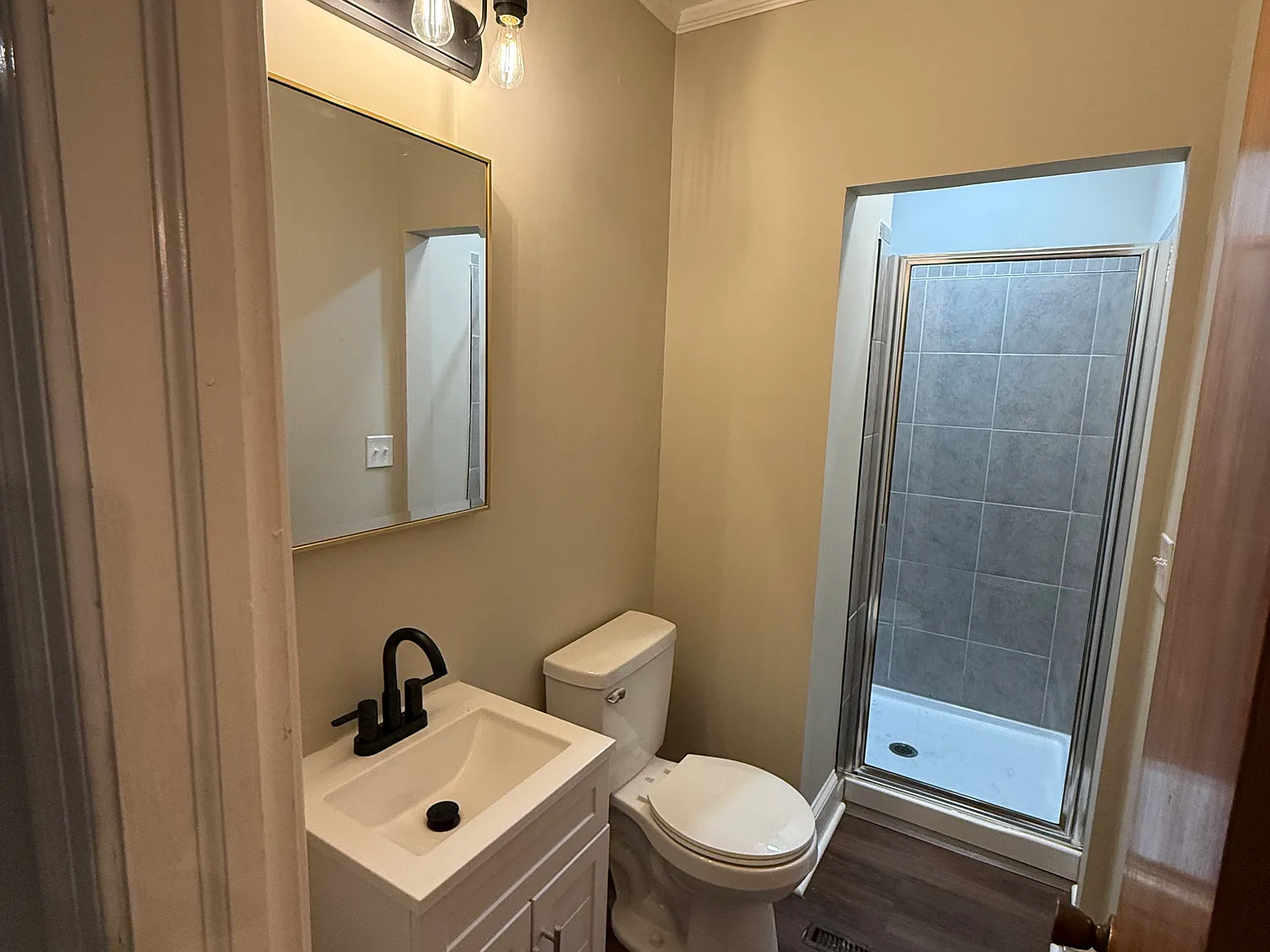 3 bed, 2076 sqft, $2,000 — Photo 3
