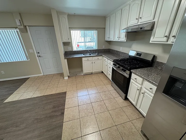 6842 Morella Ave #3 — Photo 21
