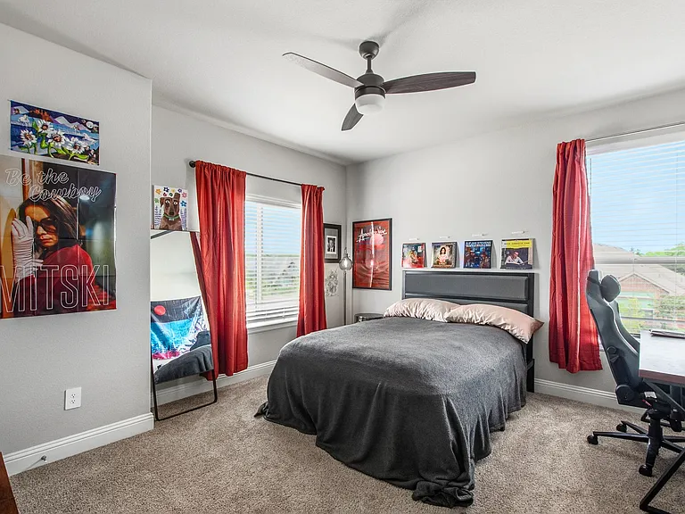 1501 Woodpecker St — Photo 8