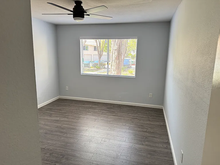 7701 Caminito Leon #101 — Photo 8