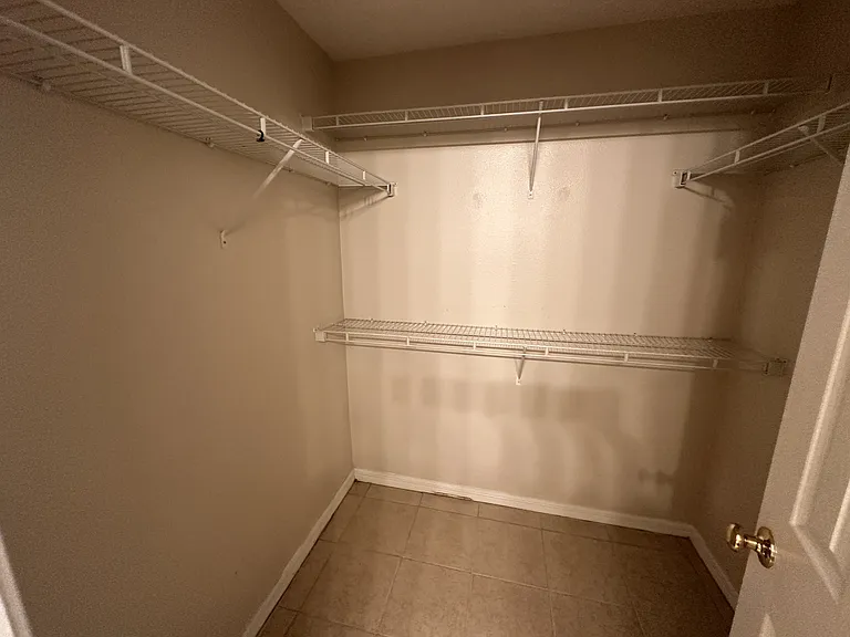 2529 SW 156th Pl — Photo 8
