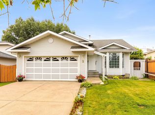 2 Dunvegan Ct, Saint Albert, AB T8N 6B1