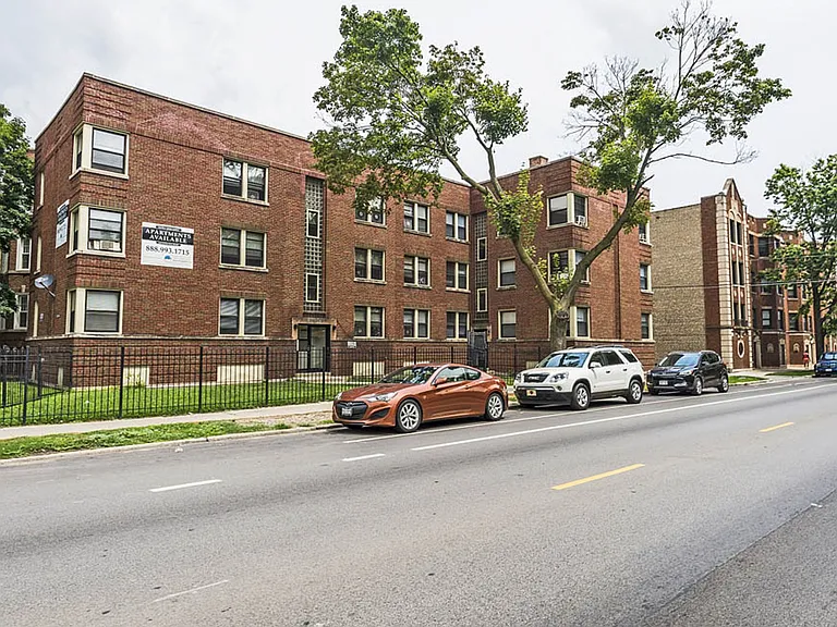 8255 S Maryland — Photo 8