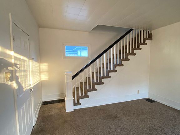 5th image of 2114 Grant St