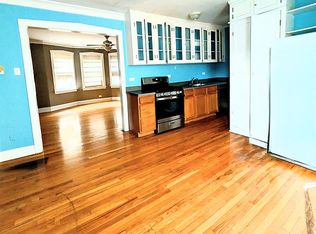 425 Wisconsin Ave APT 2W, Oak Park, IL 60302