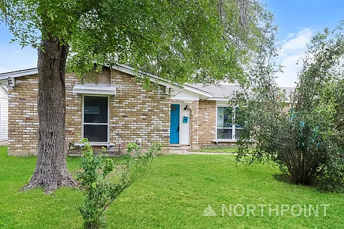 1060 Richmond Dr Photo 1