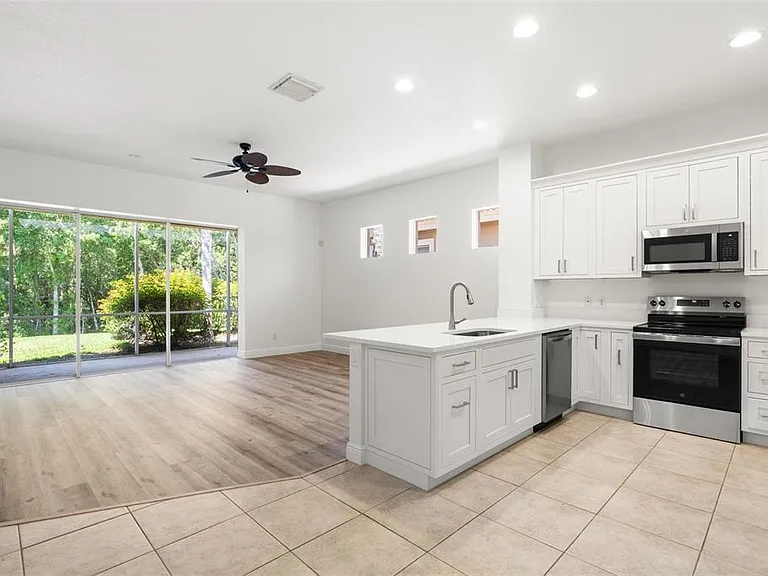 14644 Mirasol Manor Ct — Photo 12