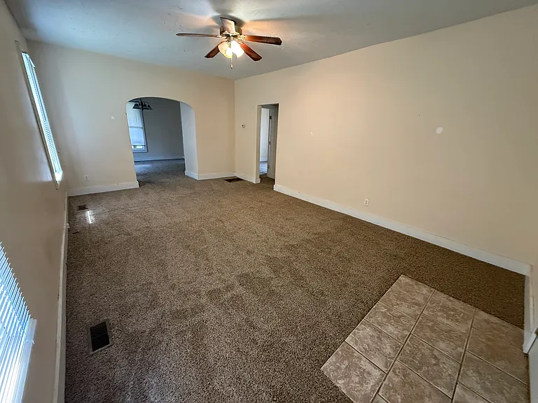 1028 Pennsylvania St — Photo 3