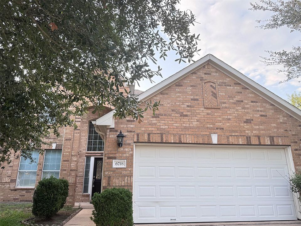 1st image of 6718 Chester Oak Dr