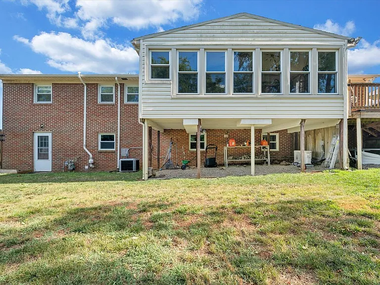 621 Aragona Dr — Photo 70
