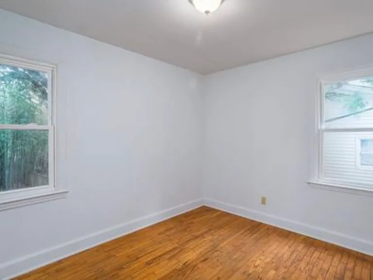 1016 Tabor St — Photo 10