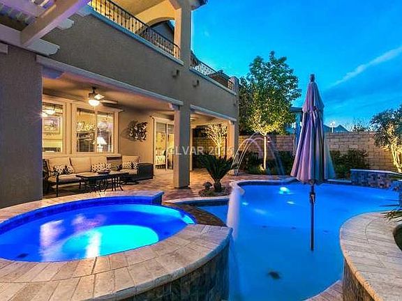 2nd image of 548 Highland Bluff Way