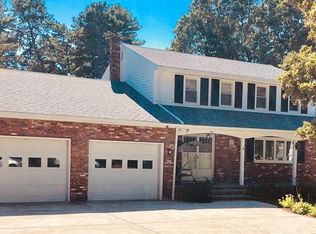 4 Jeffrey Ln, Assonet, MA 02702