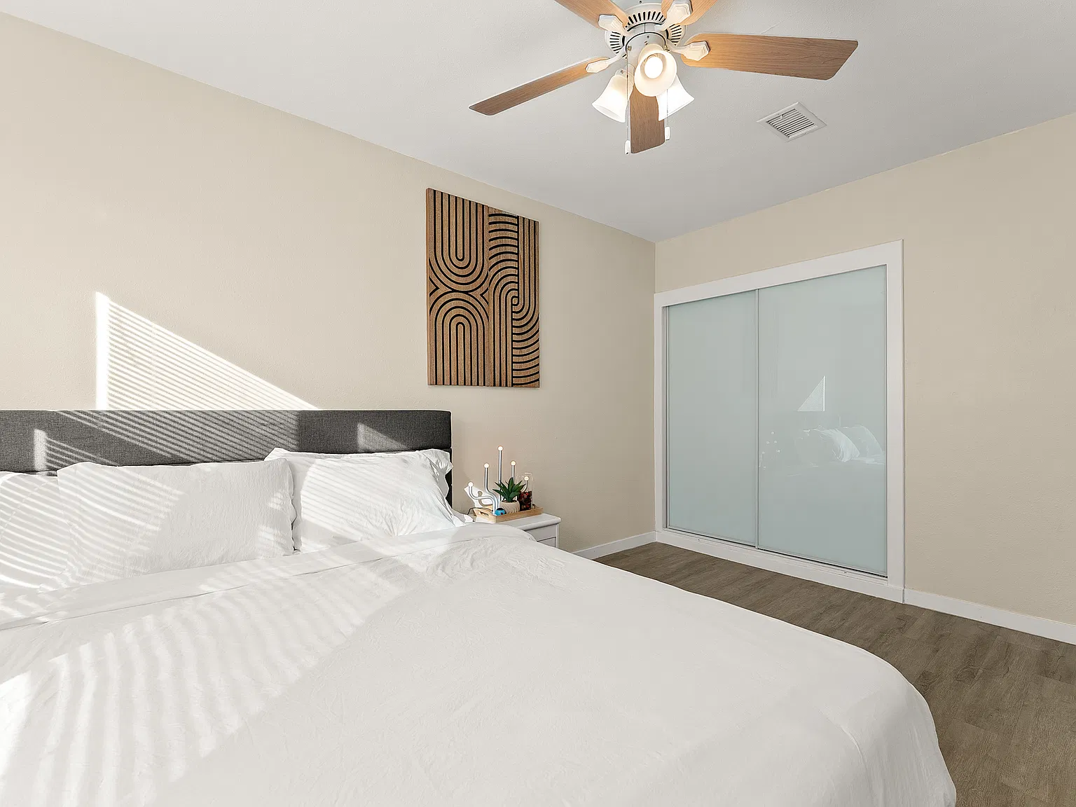 3 bed, 1.5 bath, $7,000 — Photo 4