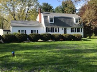 6 Bellingham St, Mendon, MA 01756