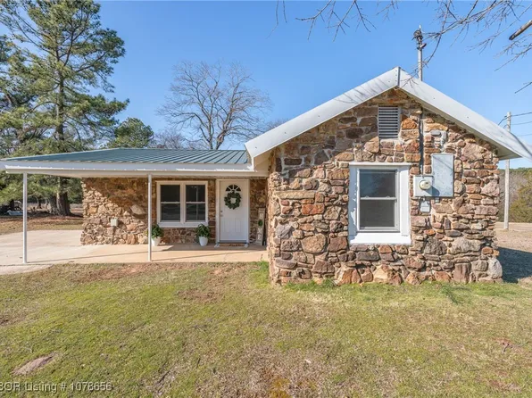 7901 White Oak Rd, Mulberry, AR 72947