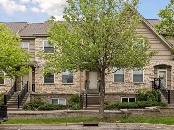 11215 Preswick Blvd, Eden Prairie, MN 55344