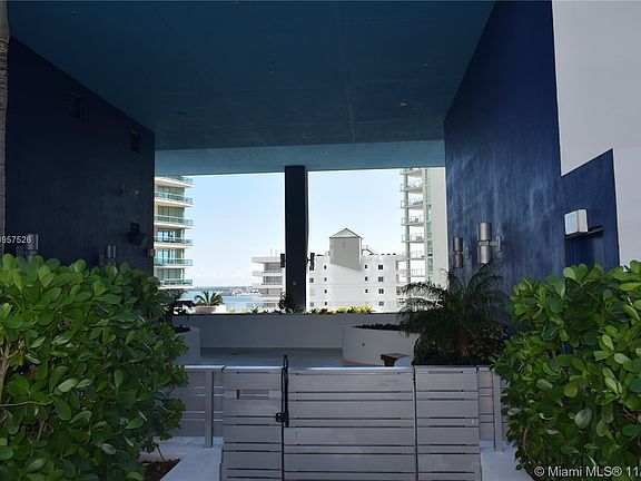 3rd image of 1300 Brickell Bay Dr APT 2908