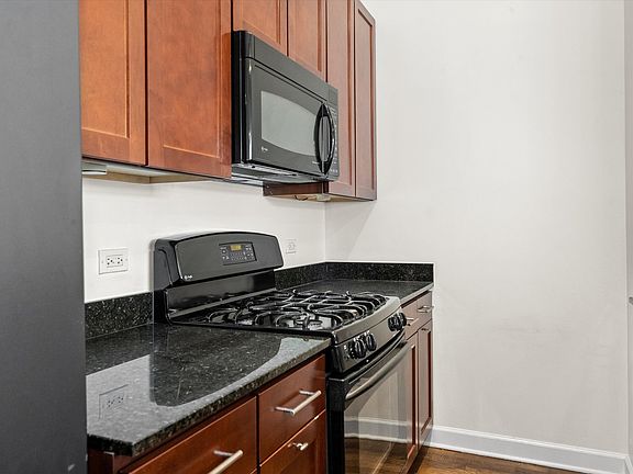 4th image of 233 E 13th St APT 1308
