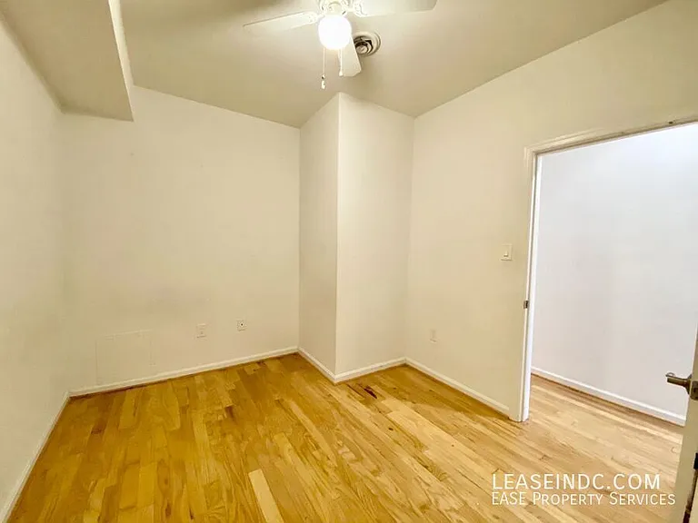 1721 11th St NW #1 — Photo 13