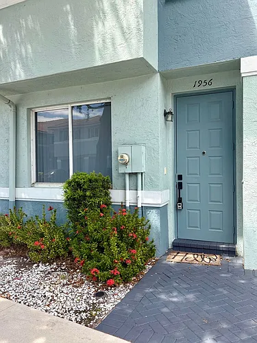 1956 Alamanda Way Photo 1