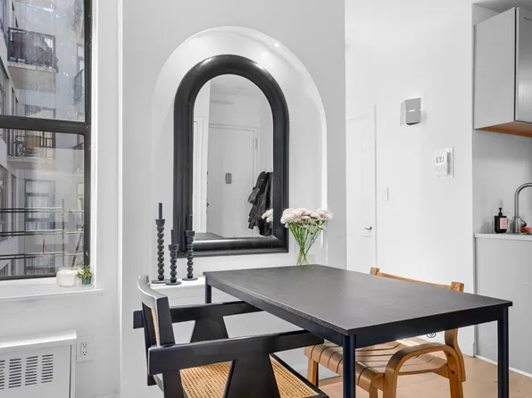101 Linden Street 2D image 2 of 8