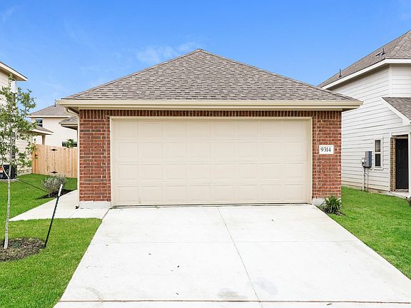 3rd image of 9314 Evening Shade Ct