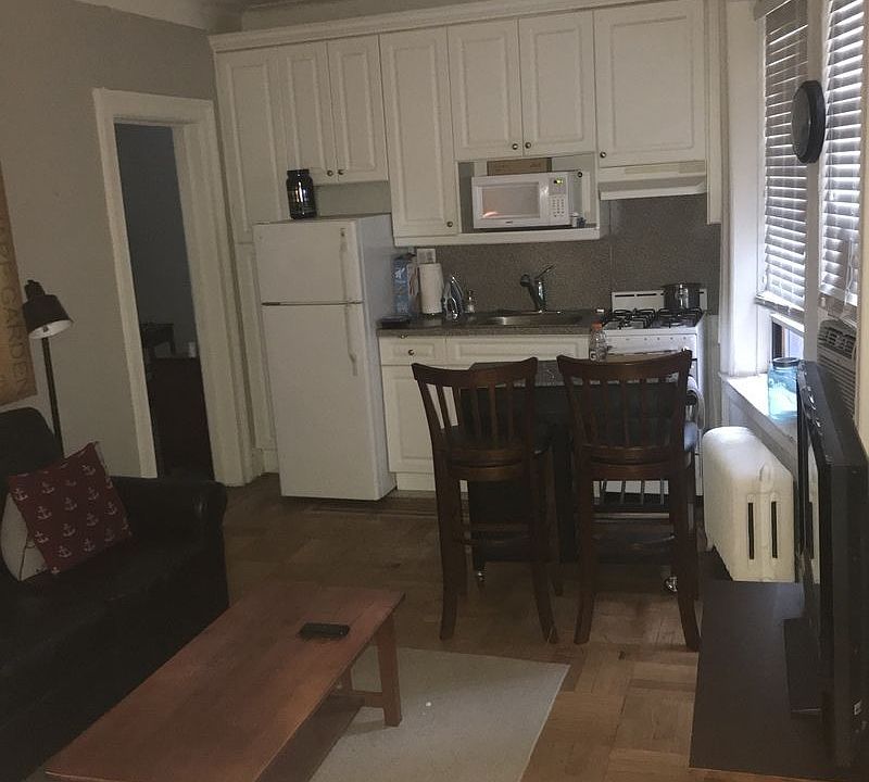 2nd image of 111 W 16th St APT 3J