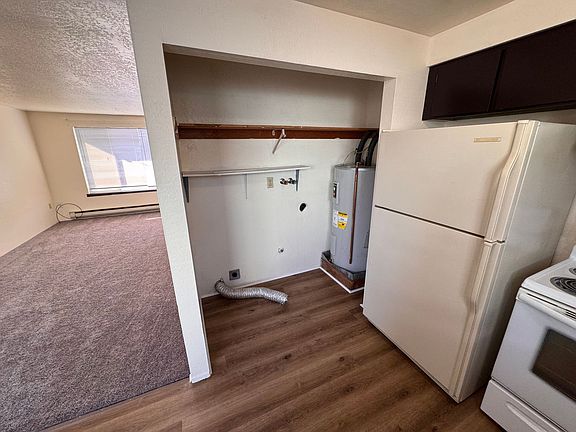 4th image of 51 SE Grape Ave APT 3