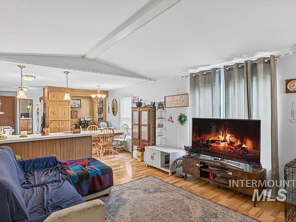 5th image of 609 N Almon #3024