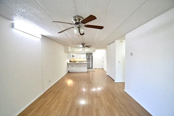 Rented by E Realty International Corp | media 4