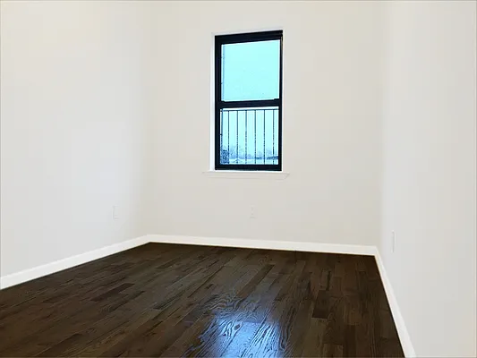 Rented by MNS | media 3