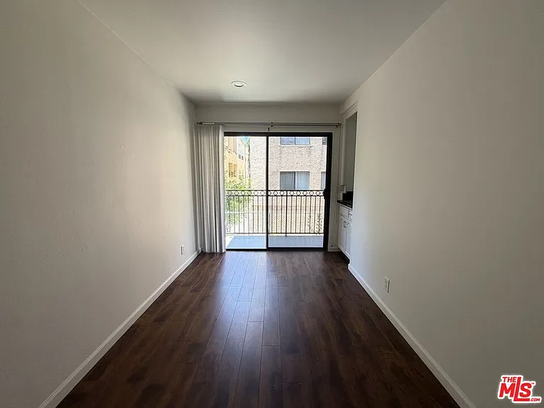 1337 N Sierra Bonita Ave #204 — Photo 6