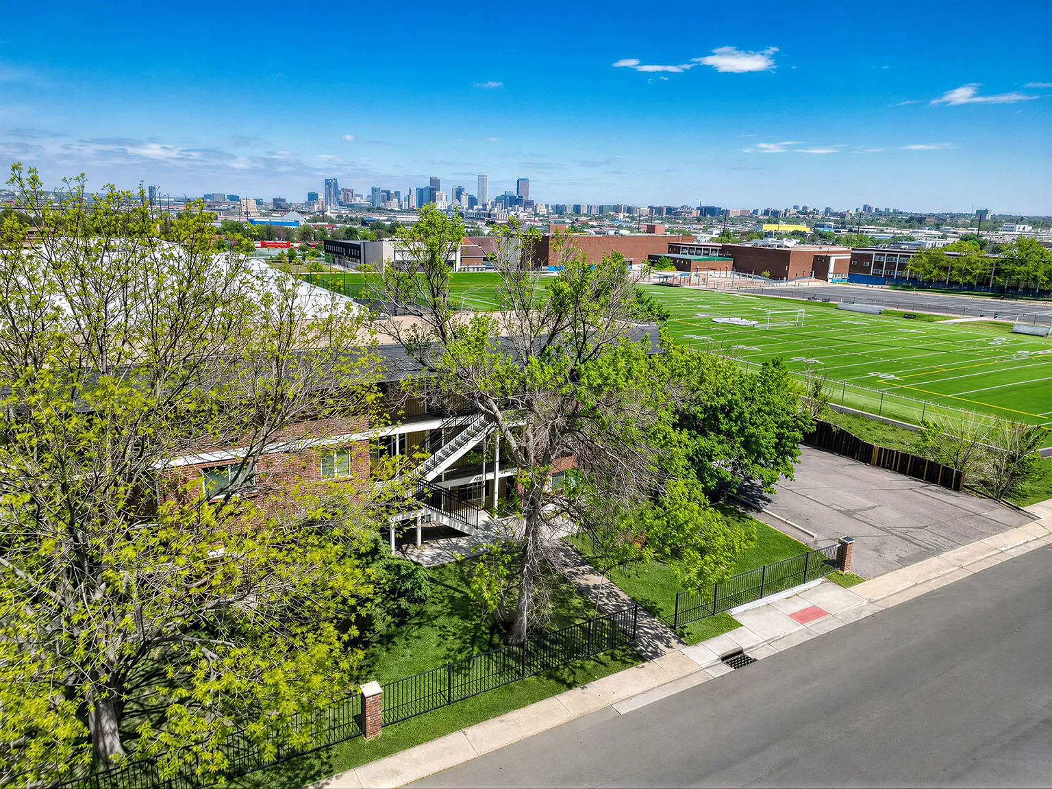 PowderHorn Apartments — Photo 1