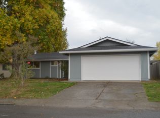 4738 Mall Ct NE, Salem, OR 97305