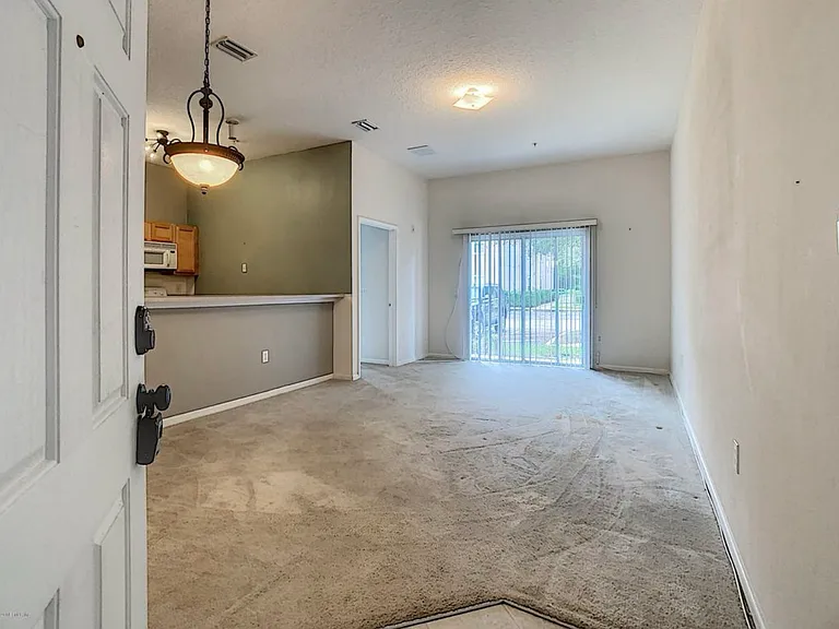 6076 Maggies Cir #103 — Photo 4