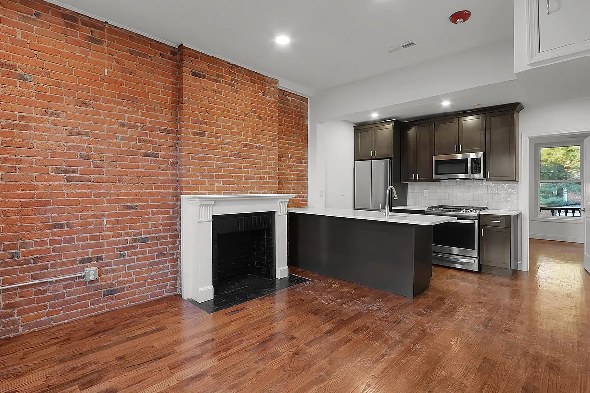 Building Photo - 57 Trumbull St #2F