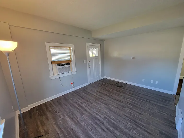 2408 7th St SW #1 — Photo 3