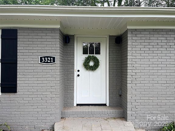 2nd image of 3321 Linda Ct