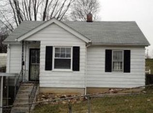 627 6th St NE, Pulaski, VA 24301