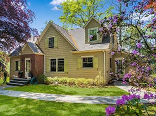 373 Lenox Rd, Huntington Station, NY 11746