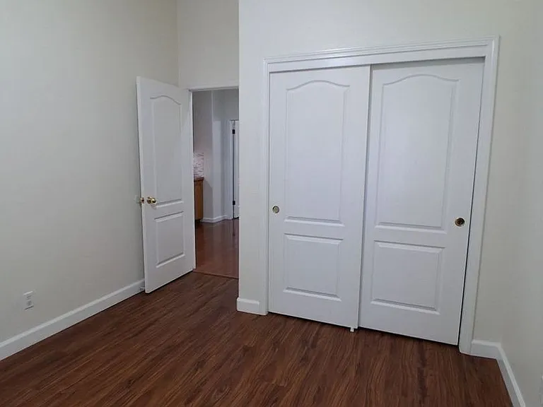 10374 N Sierra Vista Ave — Photo 8