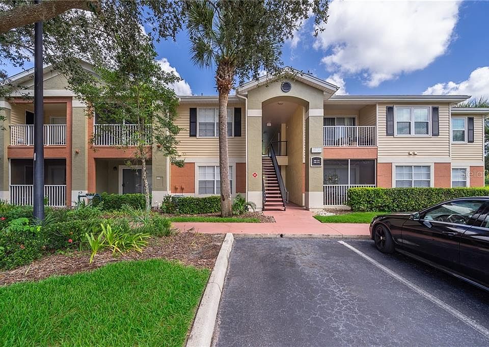 Home For Sale In VILLAS AT LAKESIDE A