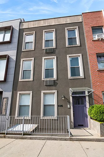 10-16 47th Ave #3 Photo 1