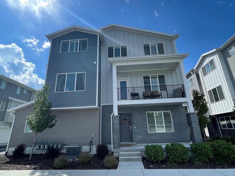 1st image of 15216 S Wild Horse Way