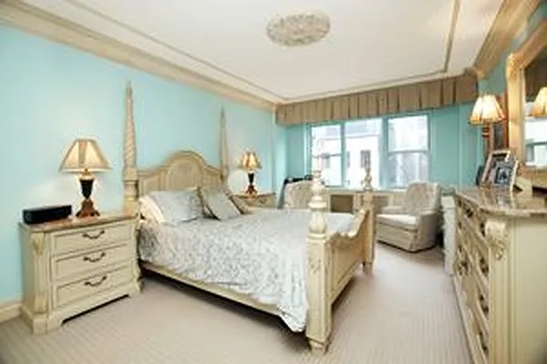 Sold by Douglas Elliman | media 8