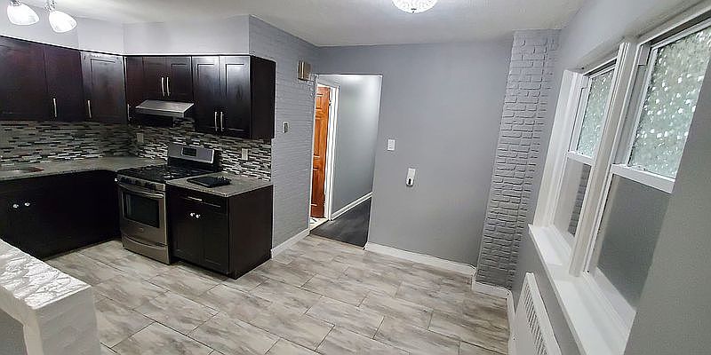 1st image of 606 E 80th St Floor 1