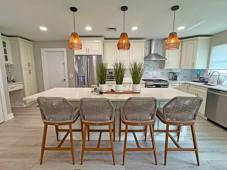 106 Periwinkle Dr — Photo 3