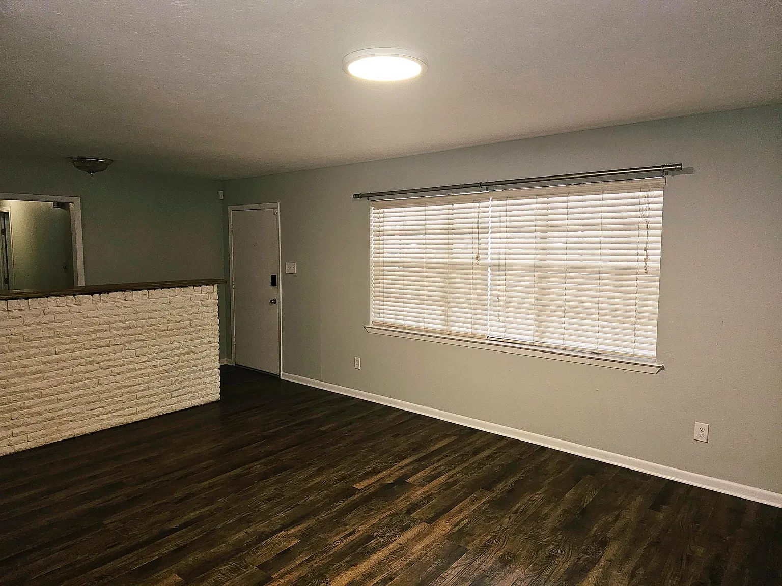 3 bed, 1565 sqft, $2,100 — Photo 4